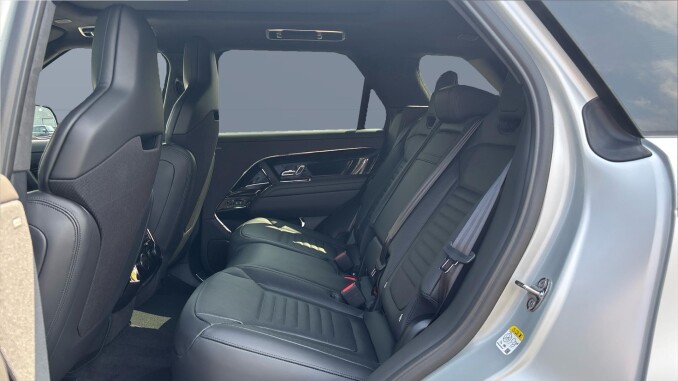Land Rover Range Rover Sport 4.4 P635 V8 SV Ultimate Edition 5dr Auto Petrol Estate - Image 4